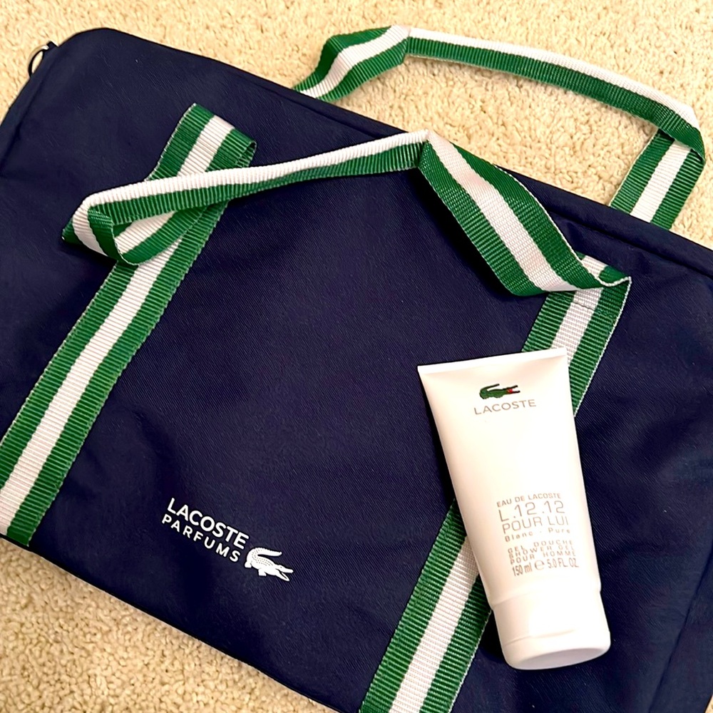 Lacoste shower gel and duffel bag